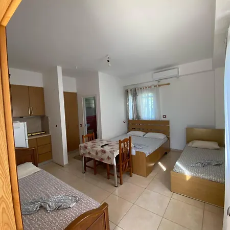 Eli Apartament's *